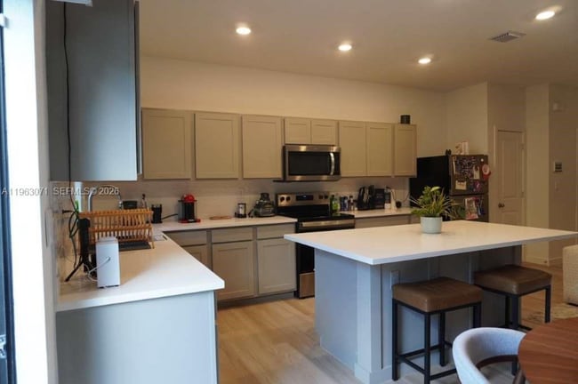 Photo - 385 NW 9th St Townhome