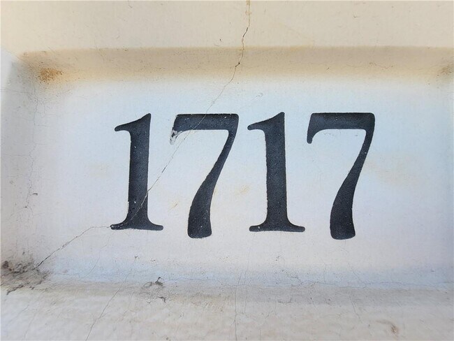 Foto del edificio - 1717 Matthews Ln