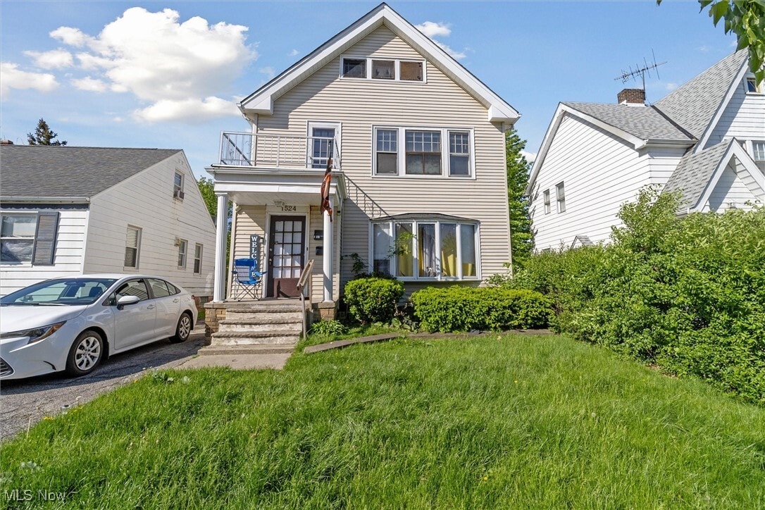 1524 E 204th St Euclid, OH 44117 – photo 1
