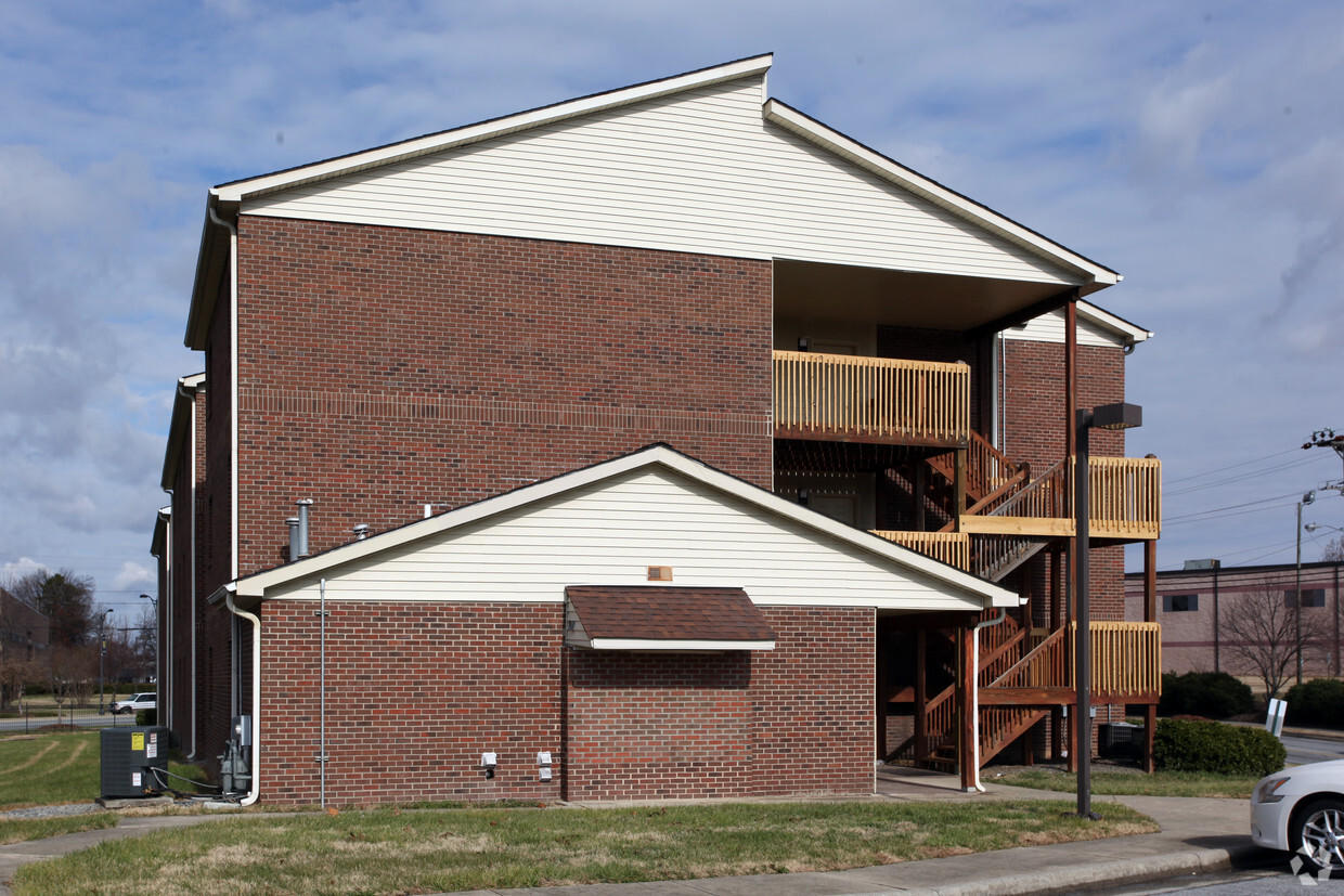 Building Photo - Aggie Terrace