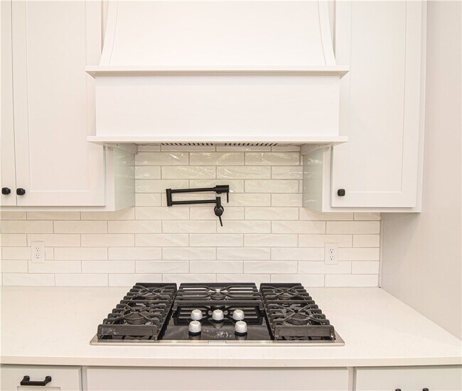 Foto del edificio - 13734 Canal St