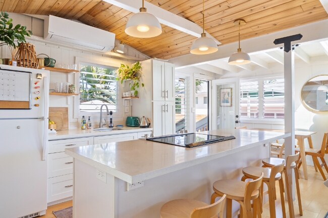 Foto del edificio - 827A Oneawa St