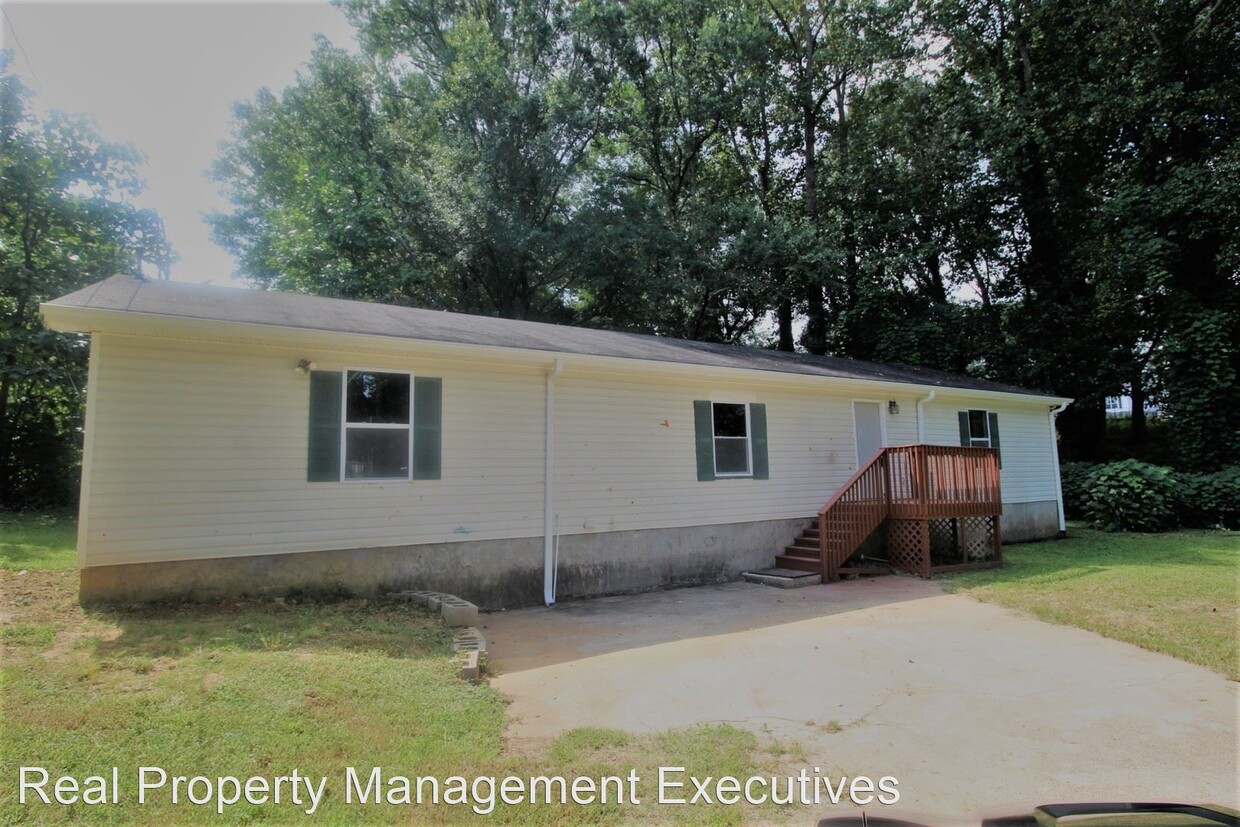Primary Photo - 5 br, 3 bath House - 260 Poplar st