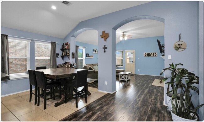 Foto del edificio - 5015 Bridgecrossing Ct