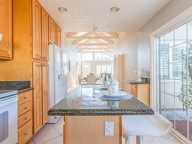 Building Photo - 525 Crater Lake Ct
