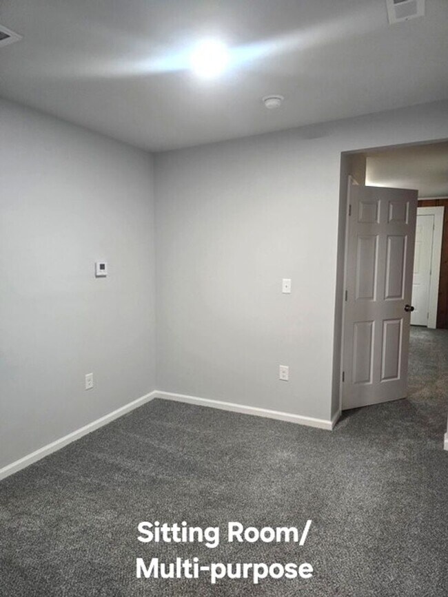Foto del edificio - Completely Renovated House in the Douglas Heights Area  251119