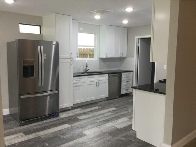 Building Photo - 11201 Amethyst Trail