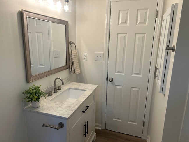 Foto del edificio - 1508 Parks Village Rd