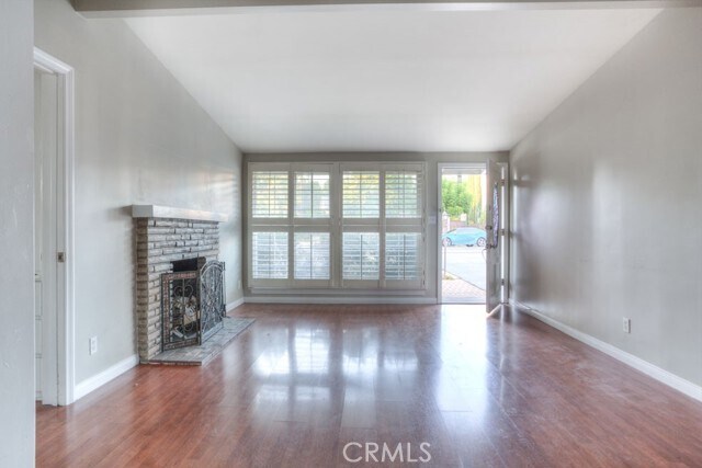 Building Photo - 8860 E Greenwood Ave