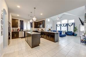 Foto del edificio - 8814 W Cres Lake Cir