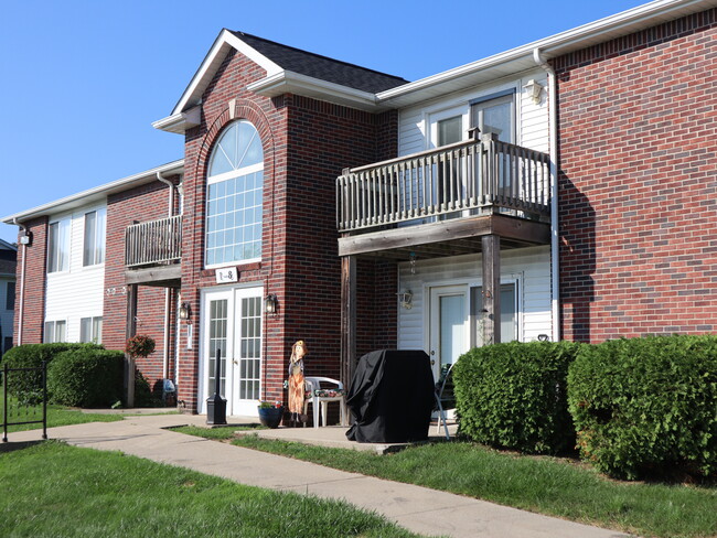 Building Photo - Madison Court Apartments