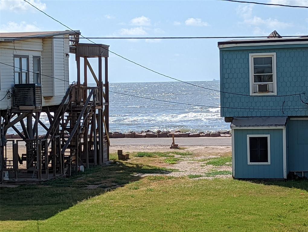 Foto principal - 415 Seashell Dr