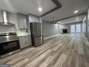 Building Photo - 5505 Park Pl S