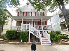 Building Photo - 1678 Carr Cir NW