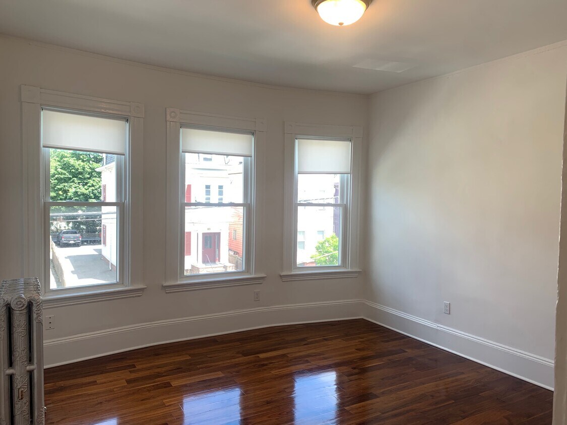 Primary Photo - 360 Beacon St
