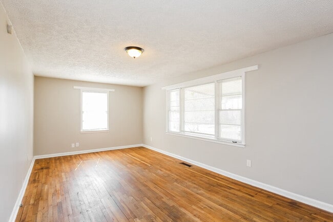 Foto del edificio - 3995 Sandy Hill Rd