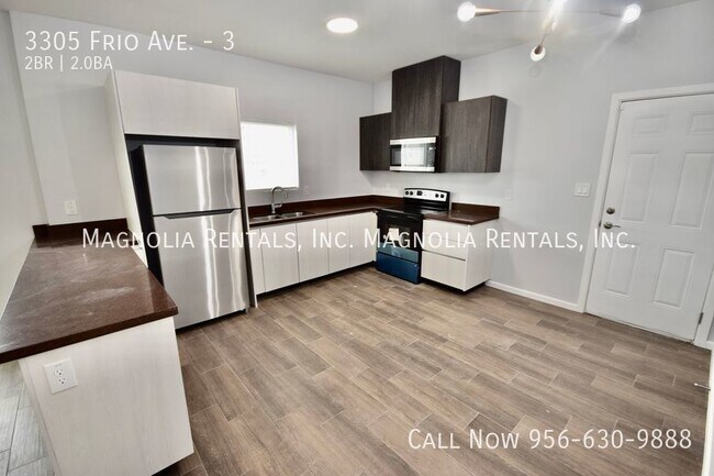Building Photo - Spacious and Modern Two Bedroom Two Bath A...