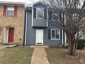 Building Photo - 2134 Cheshire Dr