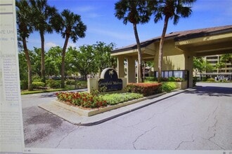 Building Photo - 13626 Greenfield Dr