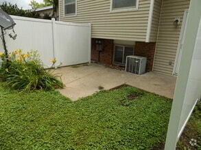 Building Photo - 5553 Canterbury Ln
