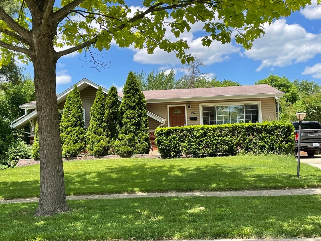 Foto principal - 602 Dogwood Ln