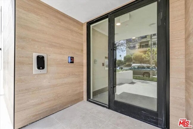 Foto del edificio - 8867 Alcott St