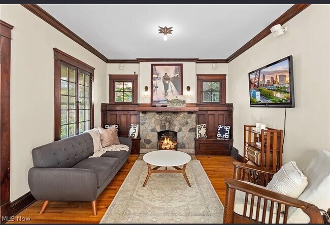Foto del edificio - 16522 Clifton Blvd