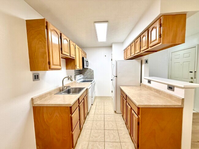 Foto del edificio - 2750 Holly Hall St