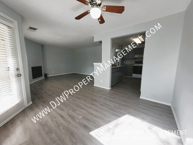 Building Photo - 3651 S Gekeler Ln