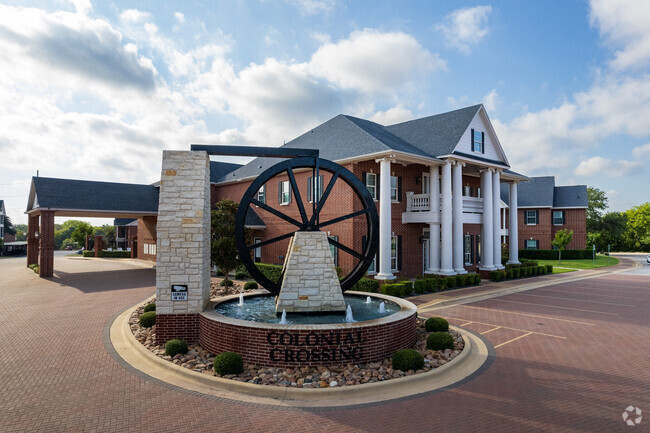 Building Photo - Colonial Crossing Apartments