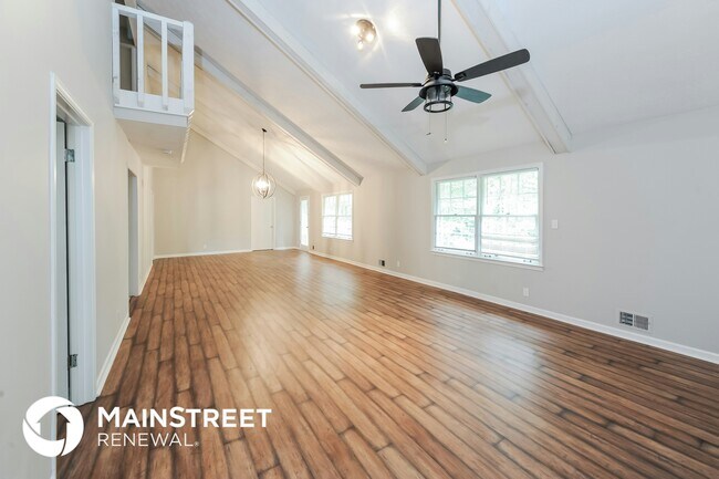Building Photo - 4381 Hardwood Cir SW