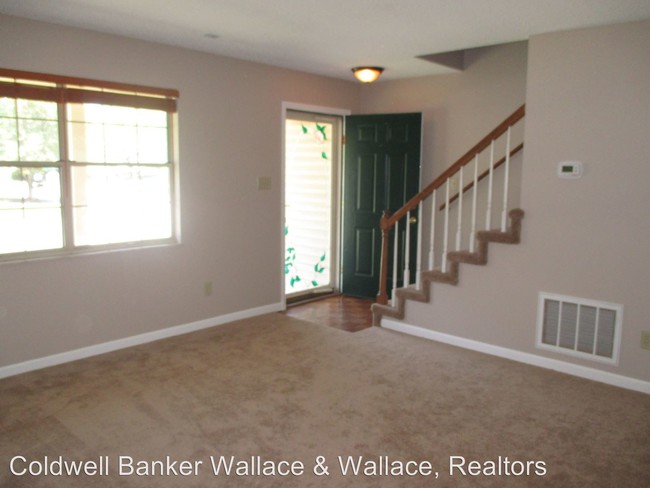 Building Photo - 7233 Ashford Glen Dr