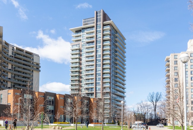 Building Photo - Trio at Atria