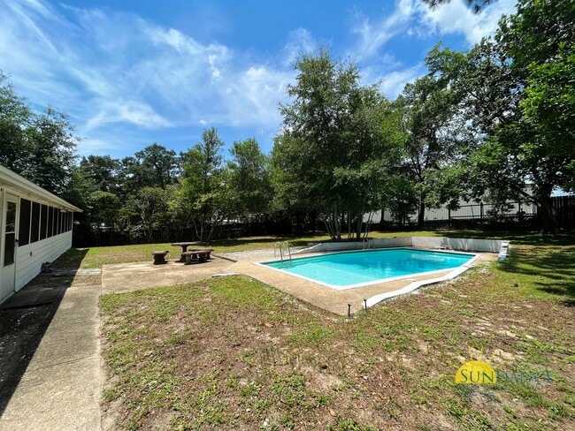 Building Photo - 475 Andrew Dr