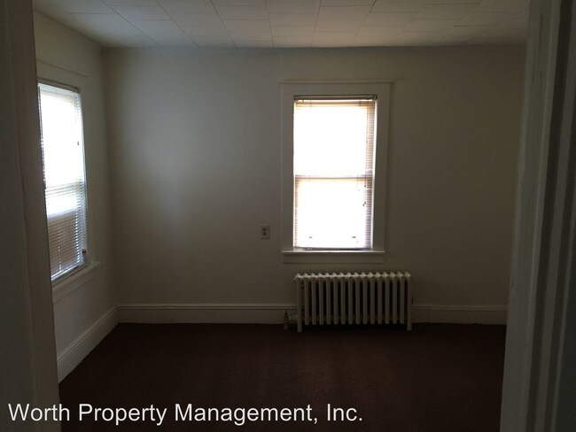 Building Photo - 1263 Front St