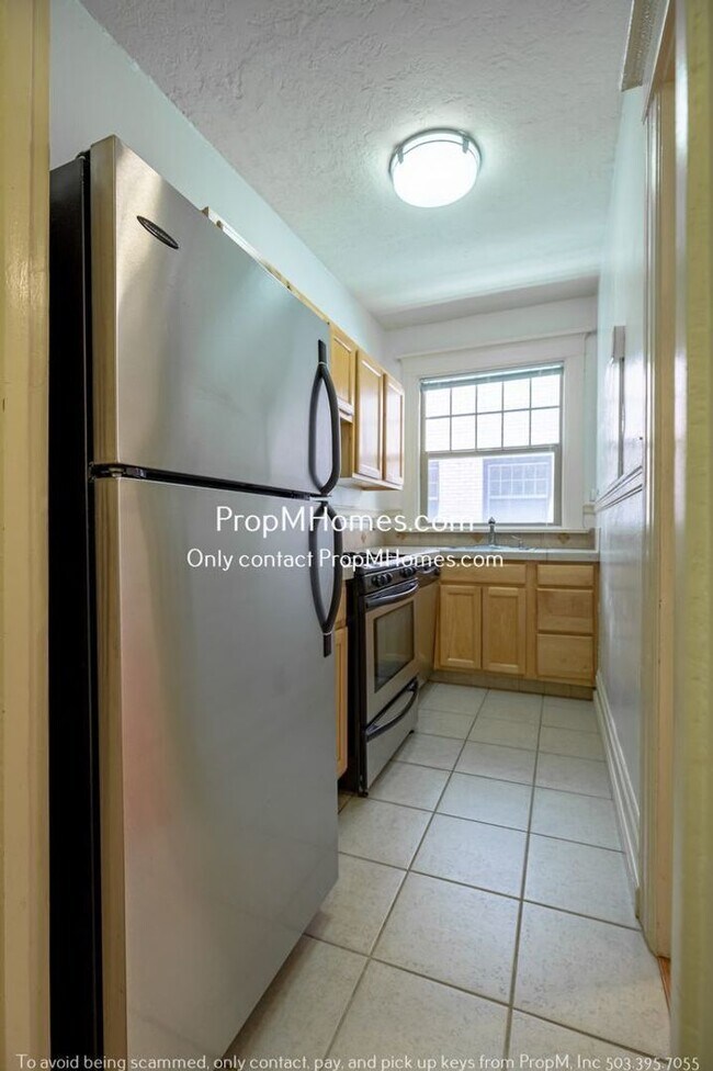 Foto del edificio - Classic Portland Condo in the Nob Hill Neighborhood!