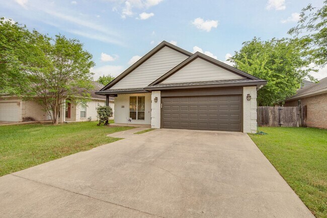 Foto del edificio - AUGUST PRE-LEASE!  3 Bedroom 3 Bathroom Ho...