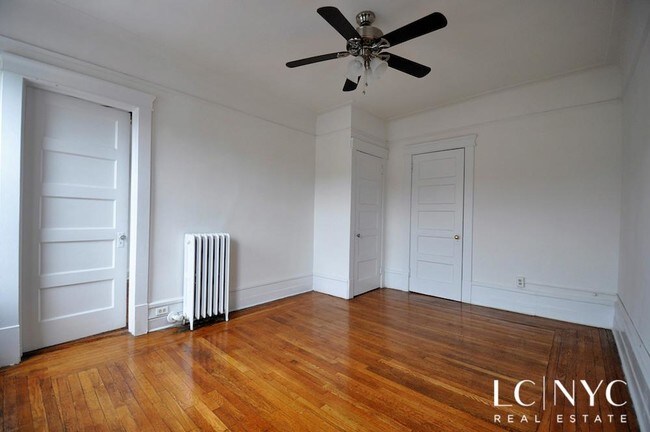 Foto del edificio - 784 Coney Island Ave