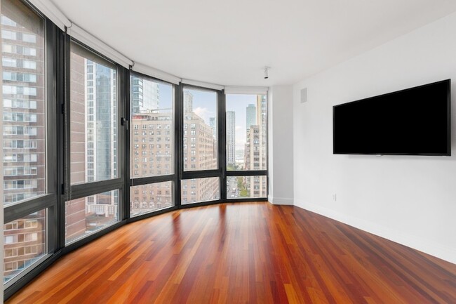 Photo - 155 W 70th St Apartment