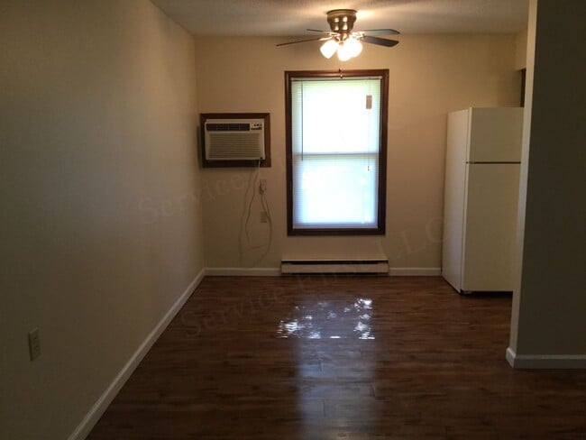 Building Photo - Sommerfield Apartments