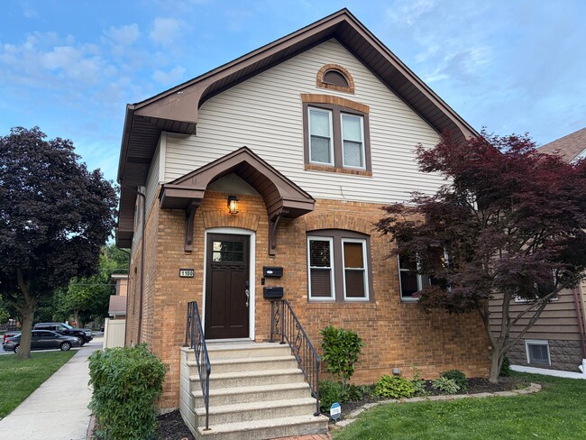 Photo - 1100 Elgin Ave Apartment