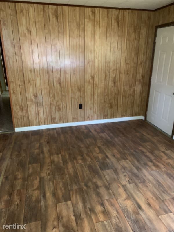 Building Photo - 3 br, 1 bath House - 405 W Hoover St