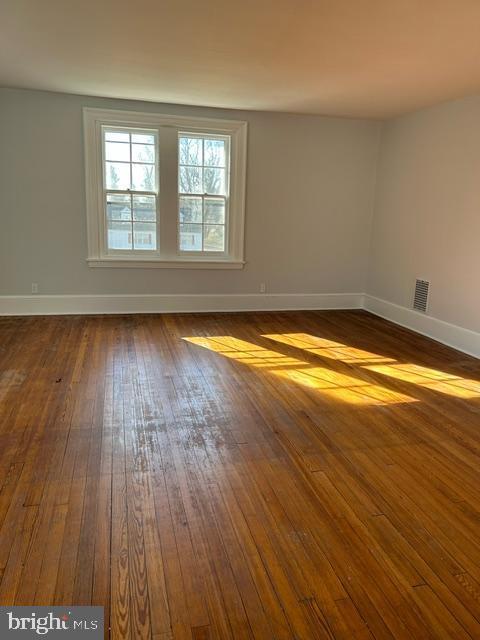 Building Photo - 51 Oak St