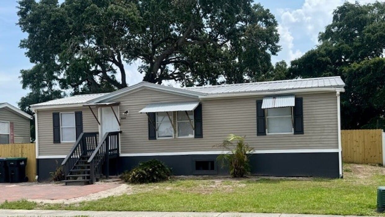 **3/2 Manufactured home near Boggy Creek Road/Taft** - **3/2 Manufactured home near Boggy Creek Road/Taft**