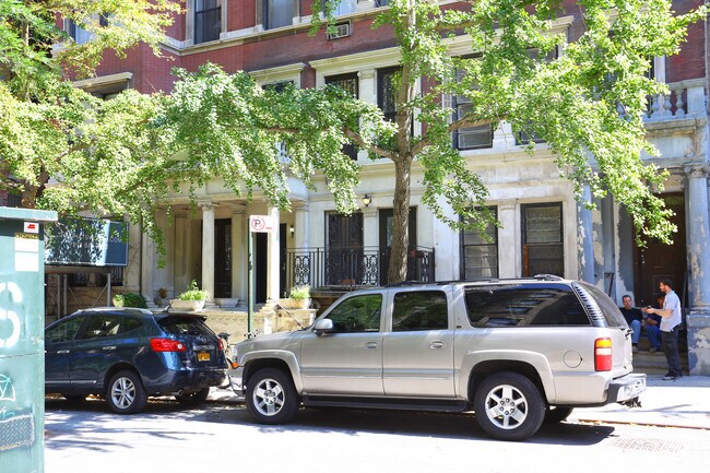 Foto del edificio - 349 W 71st St