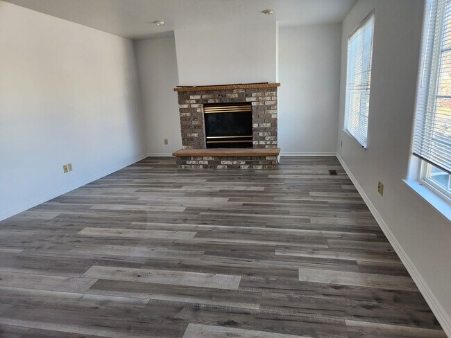 Foto del edificio - Newly Remodeled 2 Bedroom Home in Sugarhou...