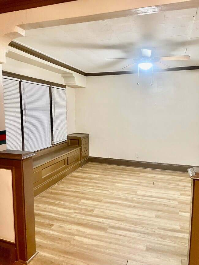 Foto del edificio - 3824 E 142nd St