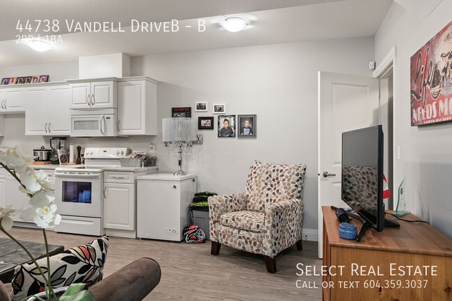Building Photo - 44738 Vandell Dr