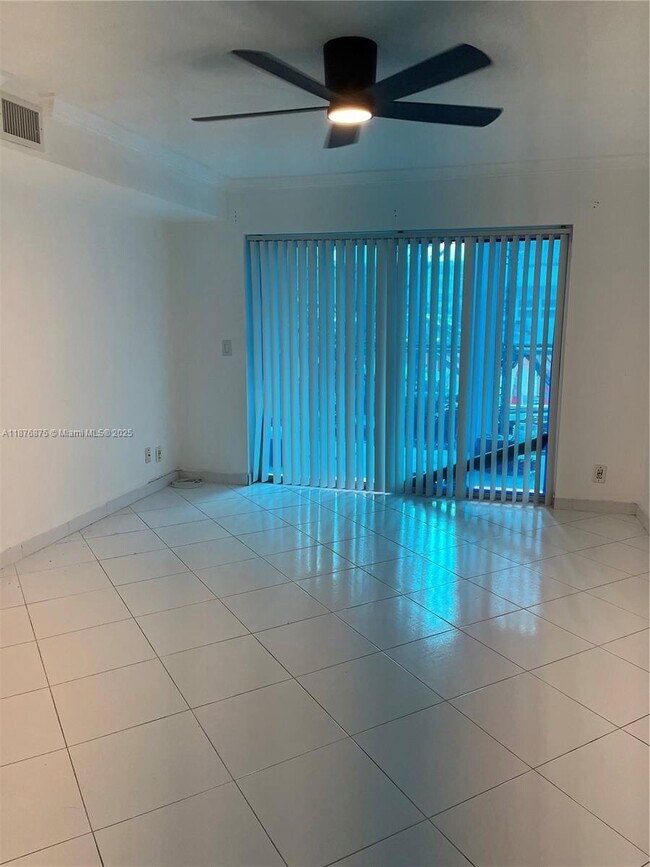 Foto del edificio - 215 SE 3rd Ave