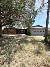 Building Photo - 4500 Amistad Dr